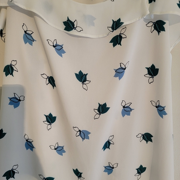 Ann Taylor Loft Flowy Floral Chiffon Camisole - Picture 2 of 9